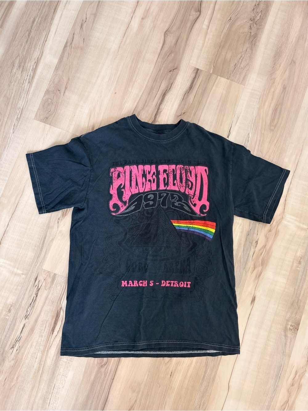 Vintage Pink Floyd 1973 Tour Graphic Band T-Shirt | Black Retro Tee - Picture 2 of 4